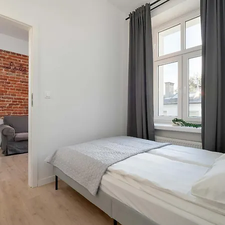 Apartment Cozy Legionow Near Centre By Renters