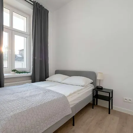 Cozy Legionow Near Centre By Renters Apartment
