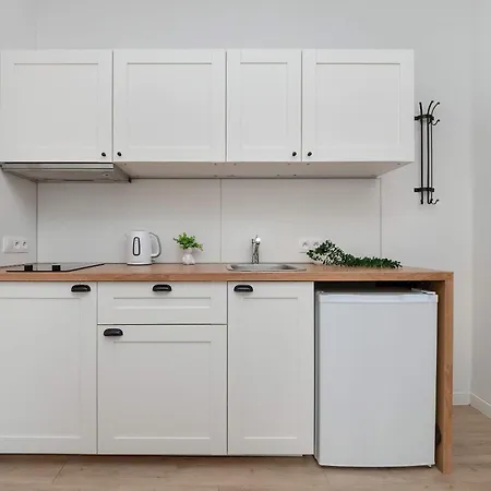 Cozy Legionow Near Centre By Renters Lodz